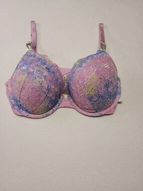 Victoria's Secret Size 34D  Pink Floral Lace Underwire Bra - Brand: